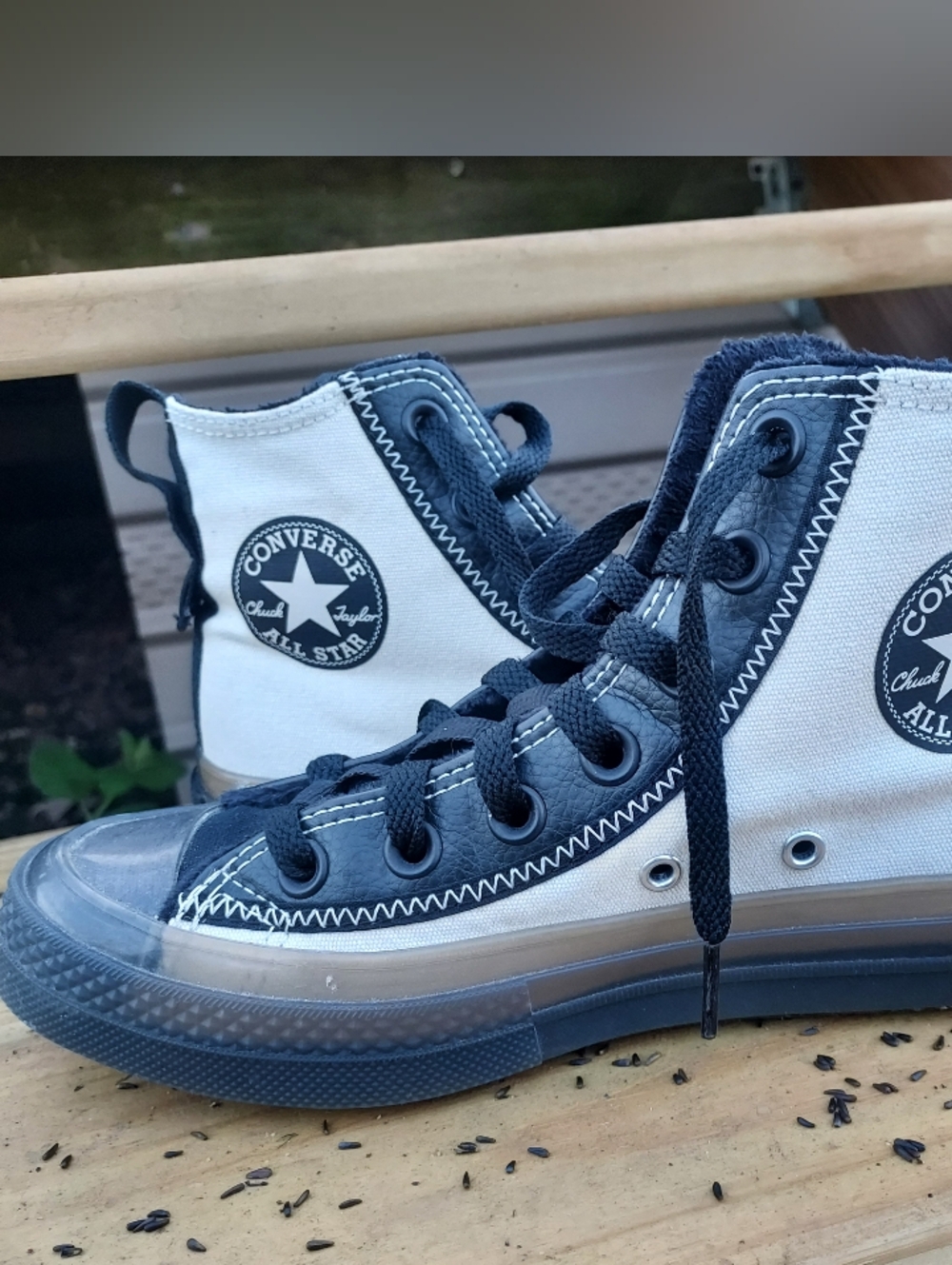 Converse Fabric High Top Sneakers in Ecru and Black WOMENS SIZE 6